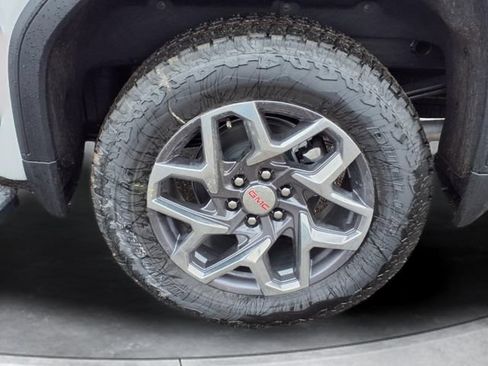 New 2026 GMC Sierra 1500 SLT w/ SLT Premium Package AWD/4WD image 18