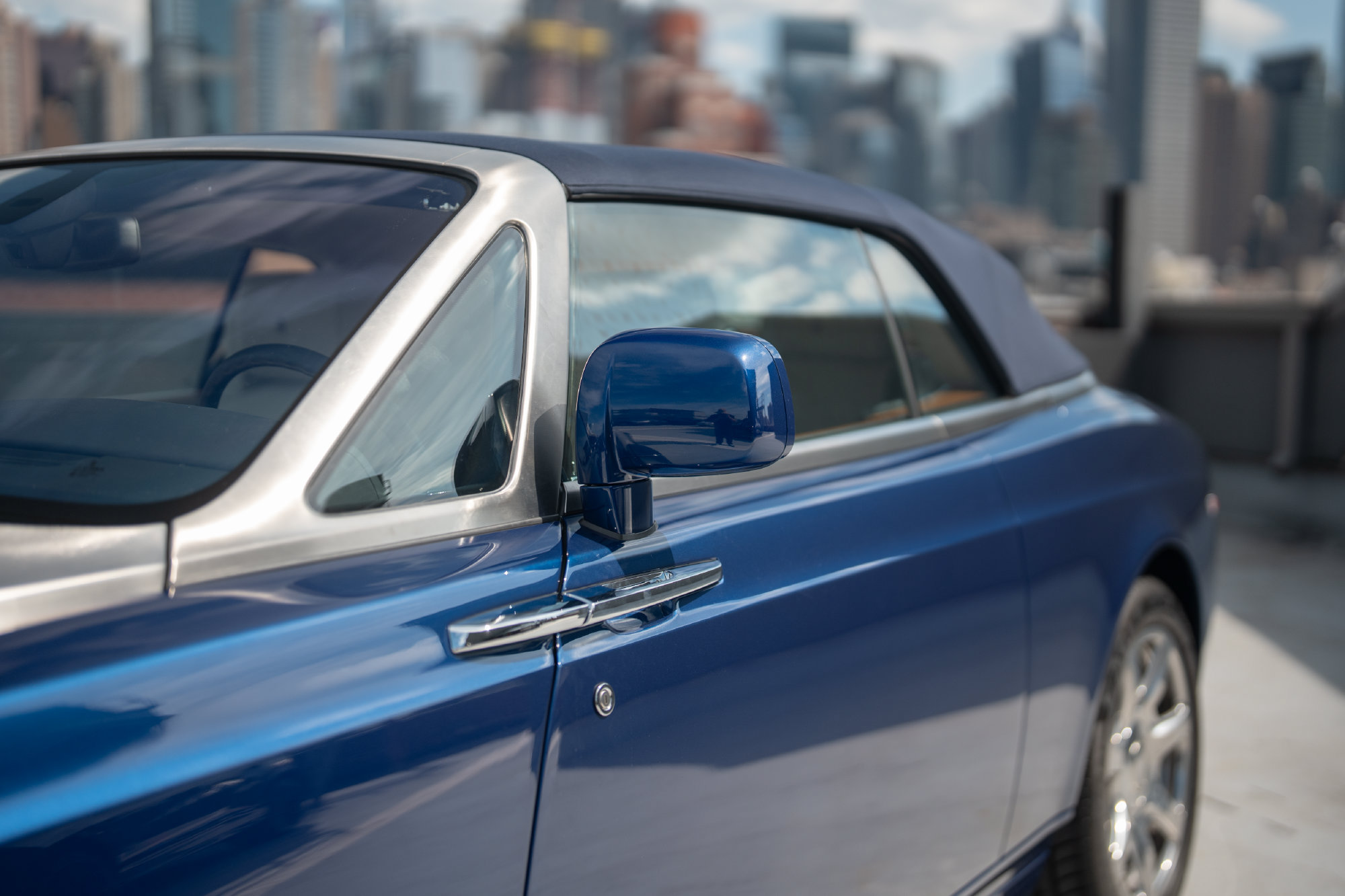 Used 2011 Rolls-Royce Phantom Drophead Coupe RWD image 5