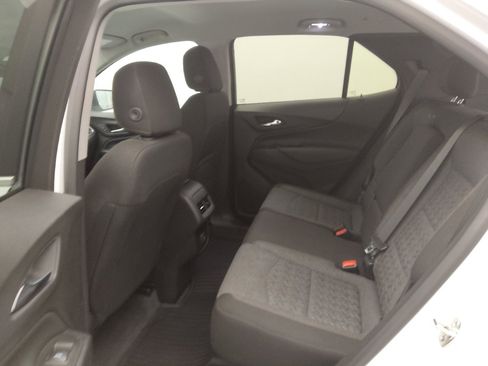 Used 2024 Chevrolet Equinox LT image 18