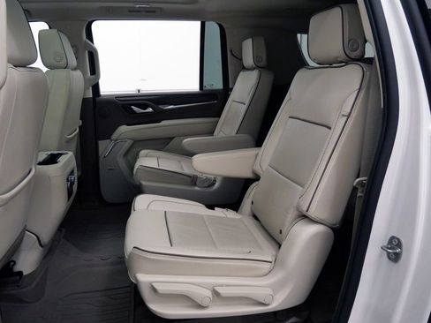 Used 2023 GMC Yukon XL Denali AWD/4WD image 19