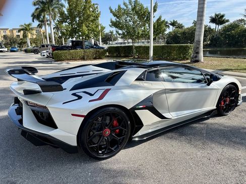 Used 2020 Lamborghini Aventador SVJ image 33