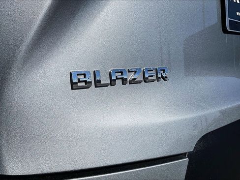 Used 2025 Chevrolet Blazer LT image 10