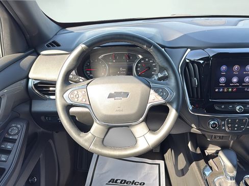 Used 2023 Chevrolet Traverse LT w/ Rear Camera Mirror Package AWD/4WD image 19