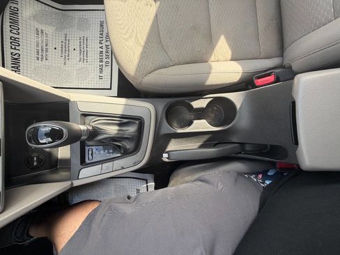 Used 2019 Hyundai Elantra SEL image 27