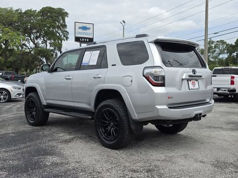 Used 2021 Toyota 4Runner SR5 AWD/4WD image 3