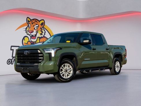 Used 2023 Toyota Tundra SR5 w/ SR5 Convenience Package RWD image 1