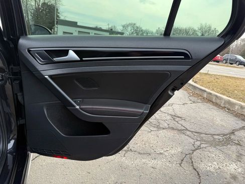 Used 2016 Volkswagen GTI SE w/ Lighting Package (SEL) image 16