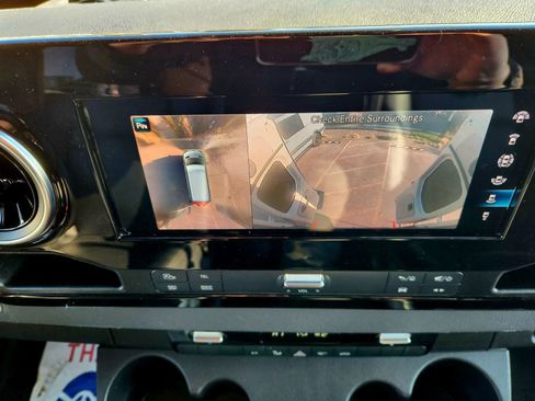 Used 2019 Mercedes-Benz Sprinter 2500 w/ Premium Plus Package image 32