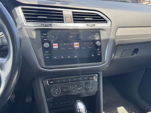 Used 2019 Volkswagen Tiguan S FWD image 9