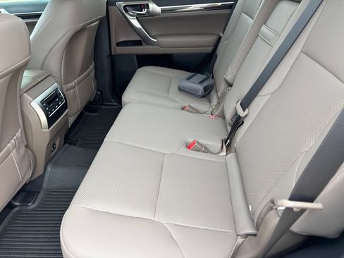 Used 2023 Lexus GX 460 Premium w/ Premium Package AWD/4WD image 27