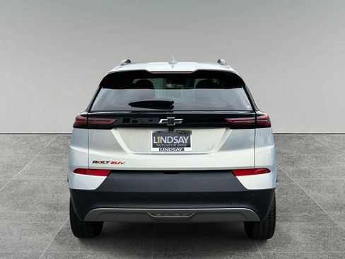 Used 2023 Chevrolet Bolt EUV Premier w/ Sun & Sound Package FWD image 11