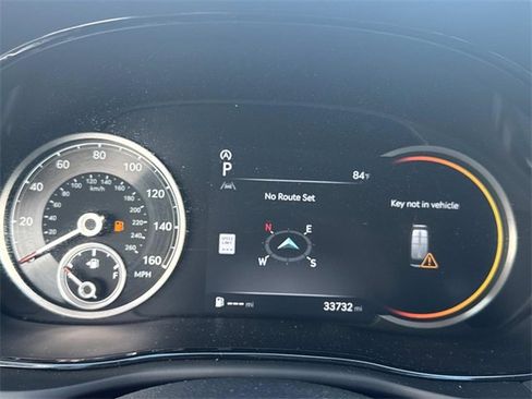 Used 2025 Genesis GV70 2.5T image 29