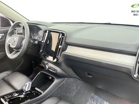 Used 2024 Volvo XC40 B5 Plus w/ Protection Package Premier AWD/4WD image 36