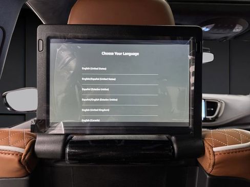 New 2026 Chrysler Pacifica Pinnacle w/ Trailer Tow Group image 12