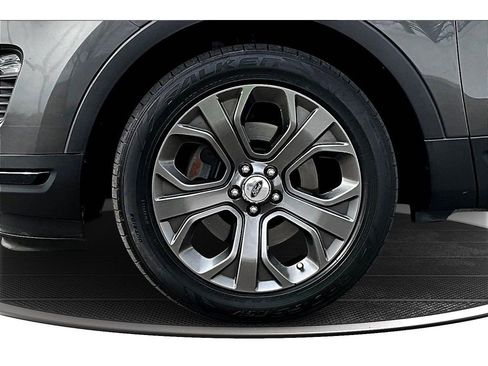 Used 2018 Ford Explorer Sport image 10