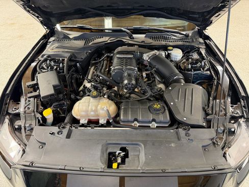Used 2017 Ford Mustang GT Premium w/ GT Performance Package RWD image 11