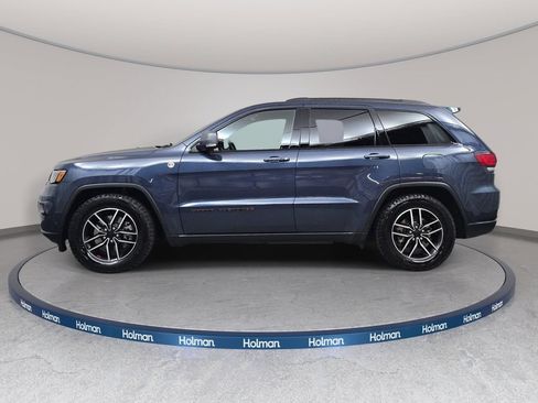 Used 2021 Jeep Grand Cherokee Trailhawk w/ Trailhawk Luxury Group AWD/4WD image 9