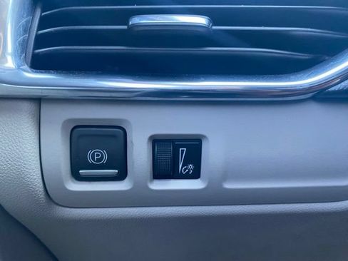 Used 2023 Cadillac XT4 Luxury FWD image 26