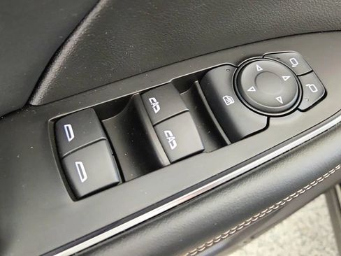 Used 2023 Buick Envision Preferred FWD image 28
