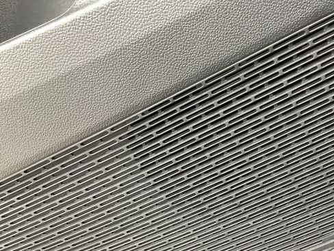 New 2025 Volkswagen Atlas SE image 26