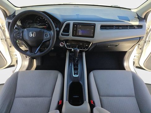 Used 2017 Honda HR-V EX image 10