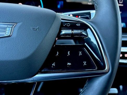 Used 2024 Cadillac Lyriq Tech RWD image 41
