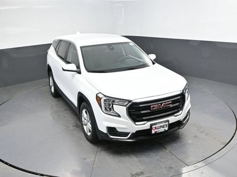Used 2024 GMC Terrain SLE AWD/4WD image 38