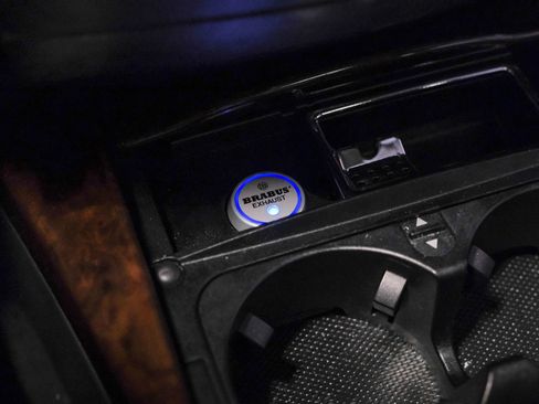 Used 2011 Mercedes-Benz S 63 AMG image 23