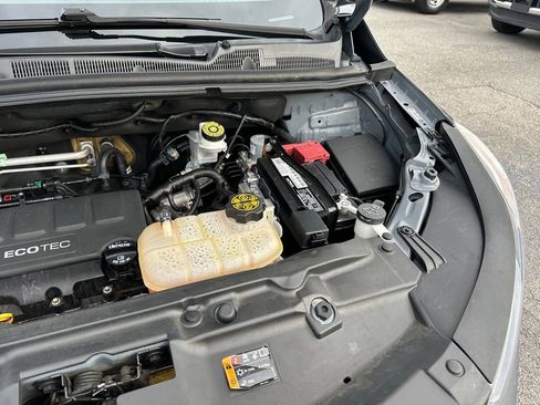 Used 2019 Chevrolet Trax LT w/ LT Convenience Package image 22