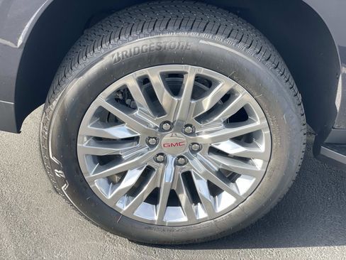 New 2026 GMC Yukon XL Elevation image 30