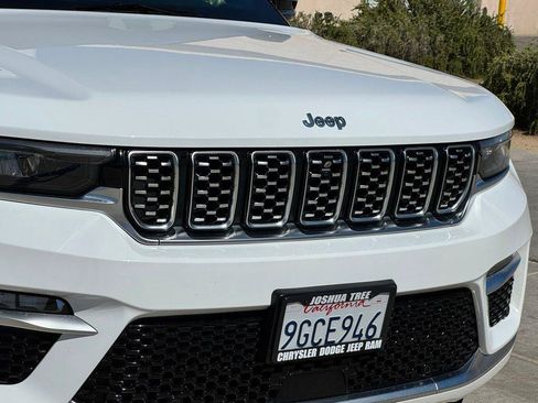 Used 2023 Jeep Grand Cherokee Summit w/ Luxury Tech Group V AWD/4WD image 8