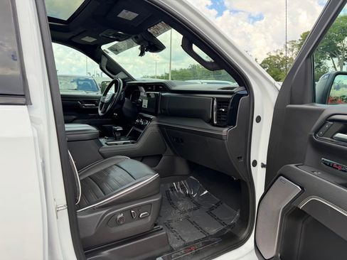 Used 2024 GMC Sierra 1500 AT4X w/ AT4X AEV Edition AWD/4WD image 32