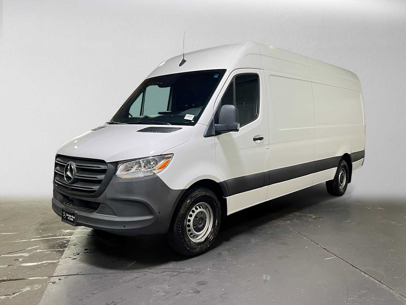 Used 2023 Mercedes-Benz Sprinter 2500 image 7