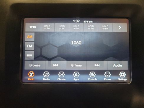 Used 2019 Jeep Cherokee Latitude Plus w/ Cold Weather Group image 25