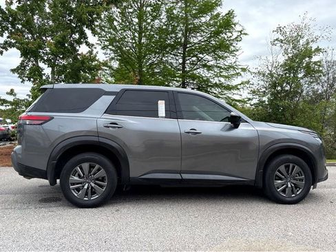 Certified 2024 Nissan Pathfinder S FWD image 25