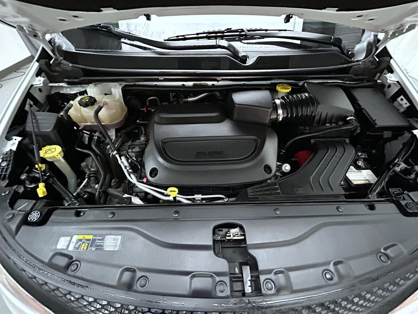 Used 2023 Chrysler Voyager LX FWD image 23