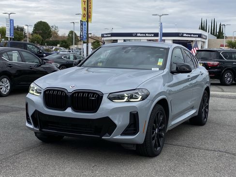 Used 2023 BMW X4 M40i w/ Premium Package image 8