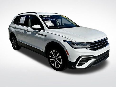 Used 2024 Volkswagen Tiguan S image 3