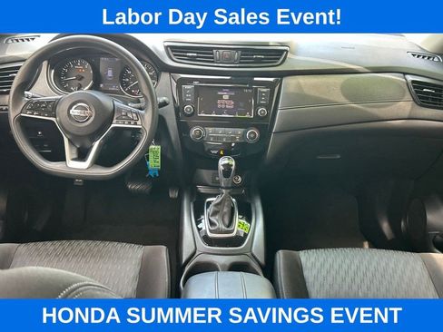 Used 2020 Nissan Rogue S FWD image 17