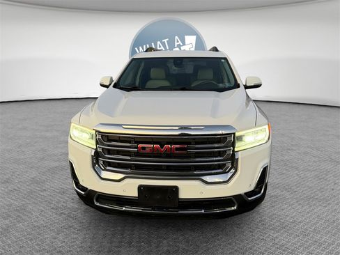 Certified 2023 GMC Acadia SLT image 9