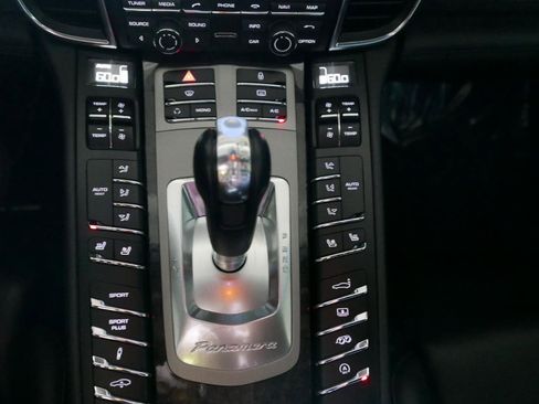 Used 2012 Porsche Panamera Turbo S image 52