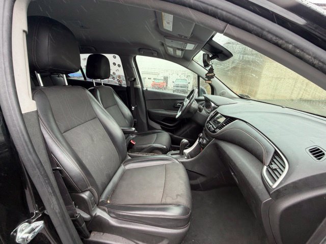Used 2019 Chevrolet Trax LT w/ LT Convenience Package FWD image 13
