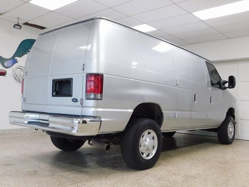 Used 2014 Ford E-250 and Econoline 250 w/ Power Group image 7