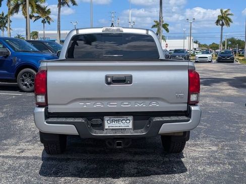 Used 2022 Toyota Tacoma SR5 w/ Technology Package RWD image 6