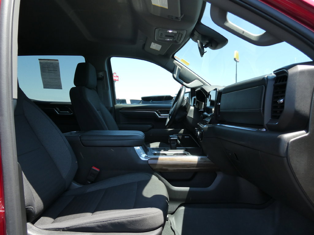 Certified 2025 Chevrolet Silverado 1500 RST AWD/4WD image 14