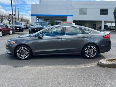Used 2017 Ford Fusion Titanium FWD image 4