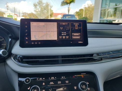 Certified 2026 INFINITI QX60 Luxe w/ Cargo Package image 25