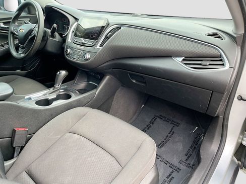 Used 2020 Chevrolet Malibu LT FWD image 26