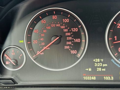 Used 2014 BMW 528i xDrive Sedan image 22