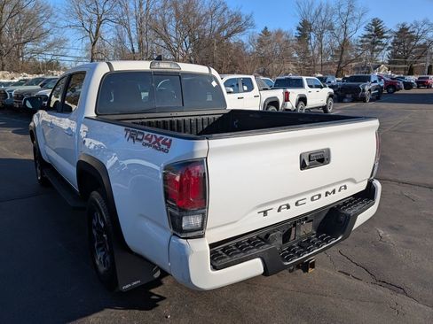 Used 2017 Toyota Tacoma TRD Off-Road w/ Tow Package image 5